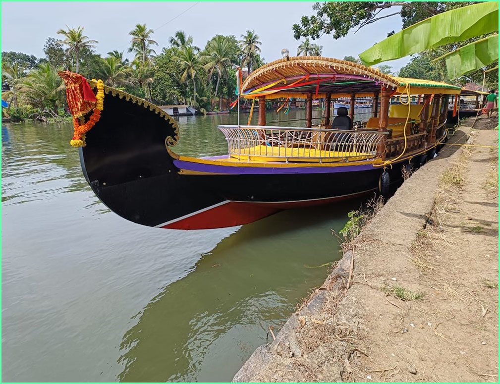 Shikara Boat